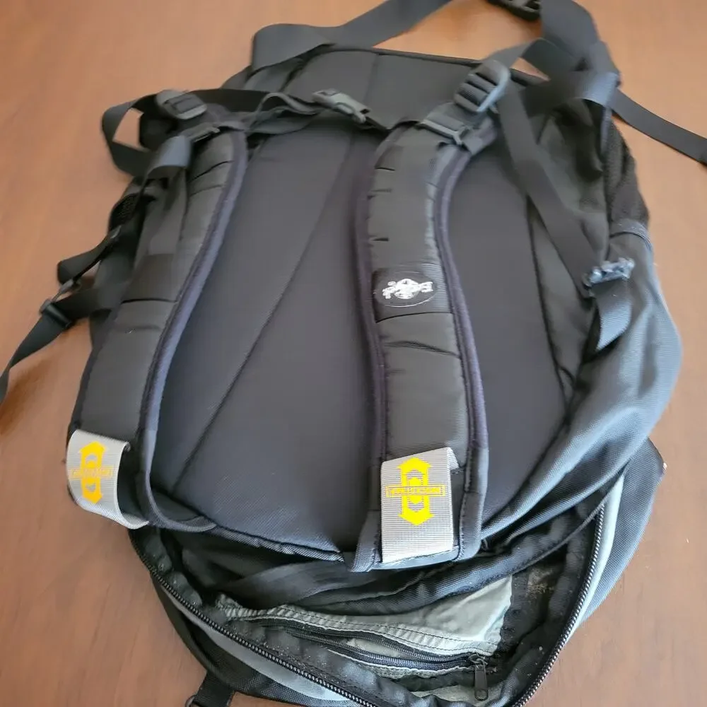 Vintage Eagle Creek Matrix Tungsten Backpack Black Gray Tech Travel Daypack Used
